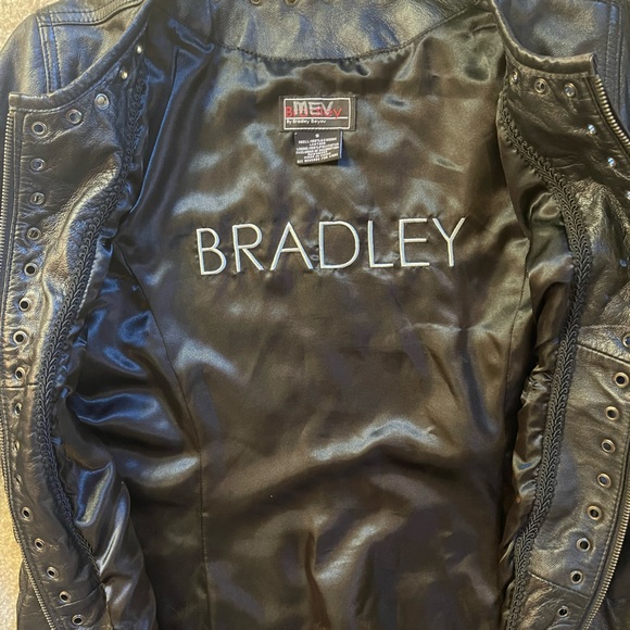 Leather jacket - Picture 3 of 3